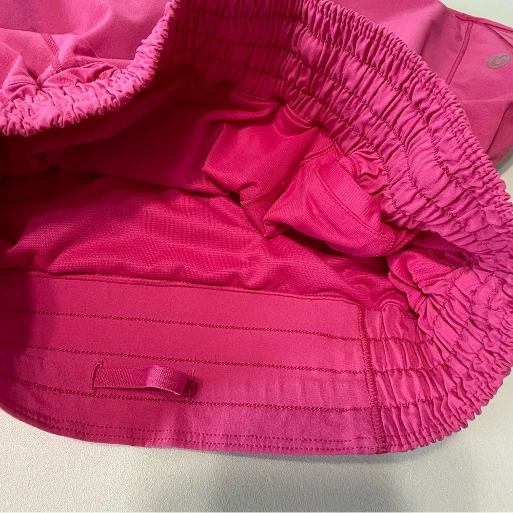 Lululemon Hotty Hot Athletic Shorts Women 4 Lined Running Outdoor Sonic Pink - Picture 5 of 8